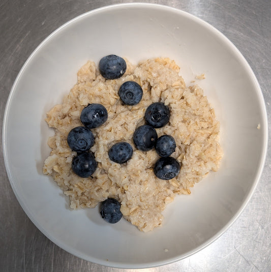 Oatmeal Cup with Fresh Fruit Topping